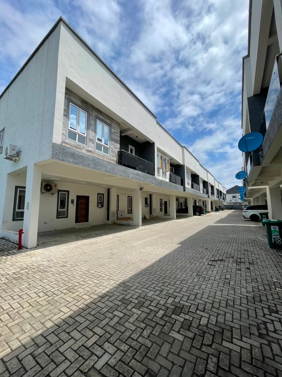 Victoria Crest Estate V residences